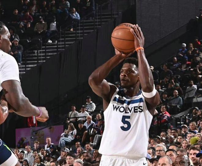 伦纳德神勇爆发率队狂胜森林狼 三连胜助快船重