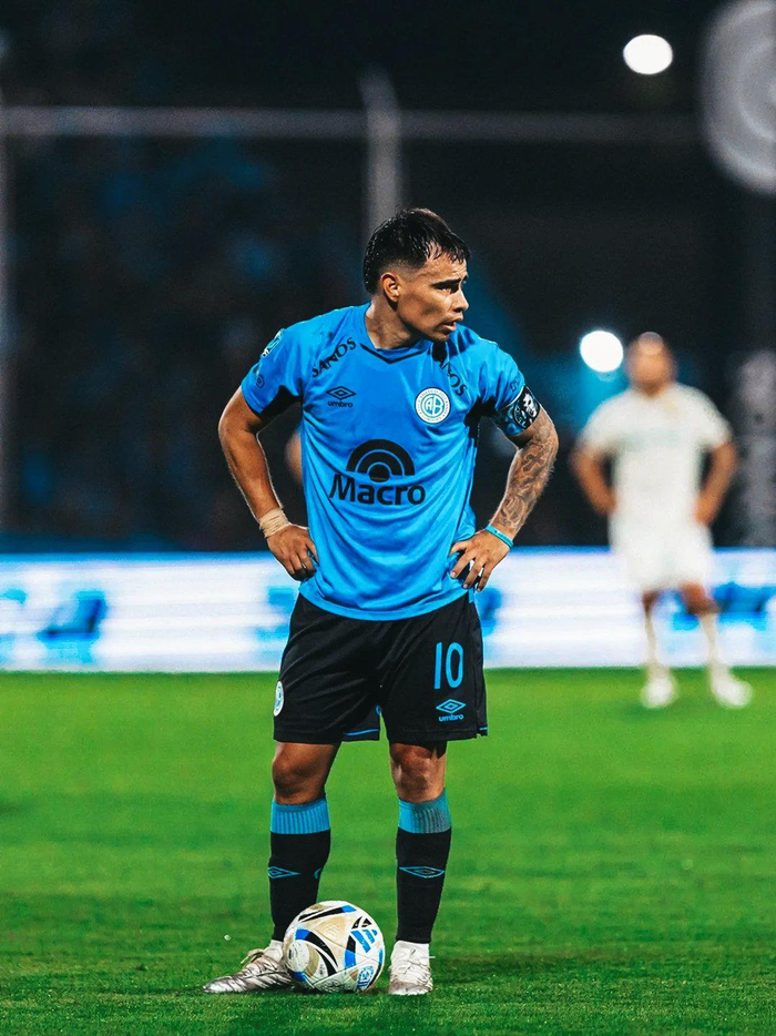 梅西退出金球奖候选引热议，8座奖杯成历史最佳